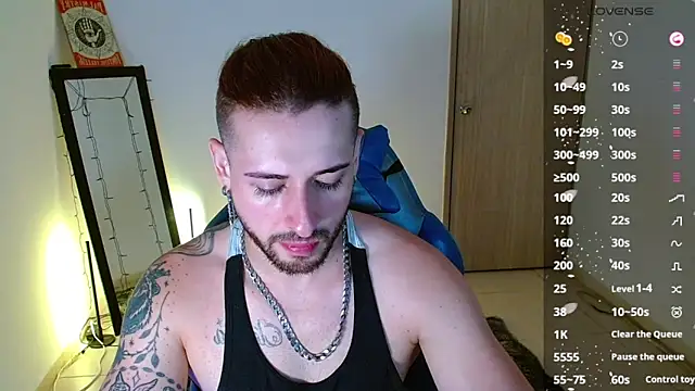 Snapshot of Ares_blue chatting on 02-13-25, 11:06 Ares blue online show from 02-13-25, 11:06