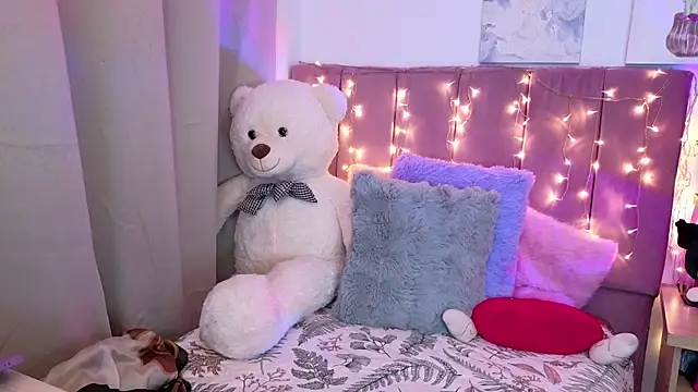 MiahJoness online show from 11-10-25, 10:37