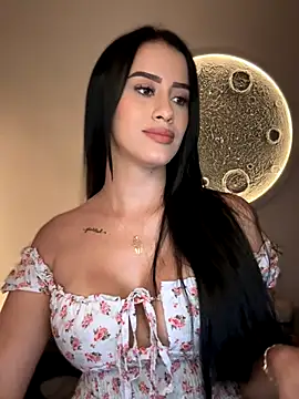 SarahhSmitth1 online show from 10-31-25, 10:16