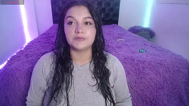Laurenkenner  online show from 04-23-26, 06:53