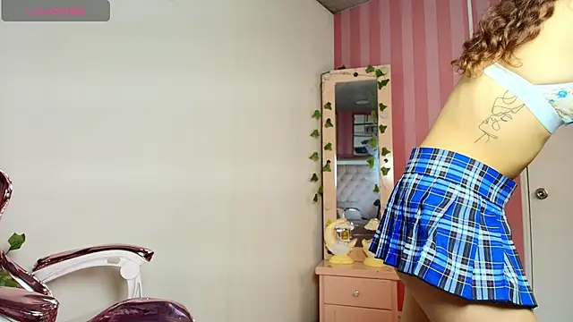Snapshot of Tomoe_b chatting on 03-20-25, 03:56 Tomoe b online show from 03-20-25, 03:56