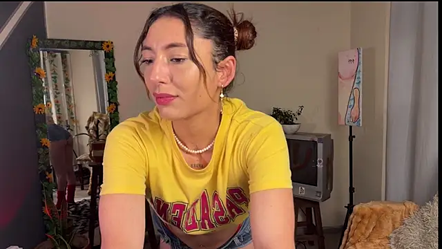 Snapshot of Tomoe_b chatting on 07-23-26, 04:10 Tomoe b online show from 07-23-26, 04:10