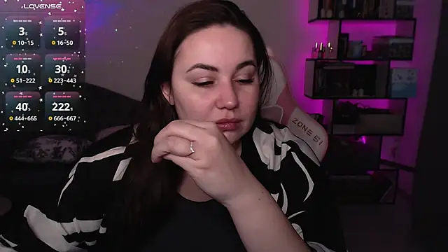 Snapshot of SexyWitch_666 chatting on 03-06-25, 06:19 SexyWitch 666 online show from 03-06-25, 06:19