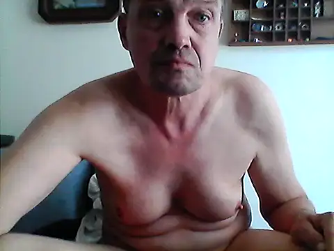 Snapshot of Bigpenis6y chatting on 05-04-26, 10:40 Bigpenis6y online show from 05-04-26, 10:40