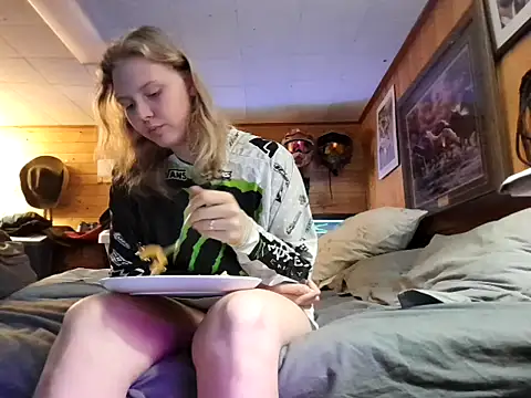 Ryan and Aurora online show from 04-17-26, 10:34