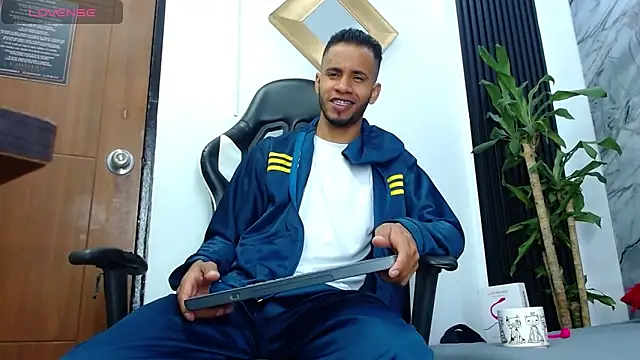 alex bigcock11 online show from 02-13-25, 12:11