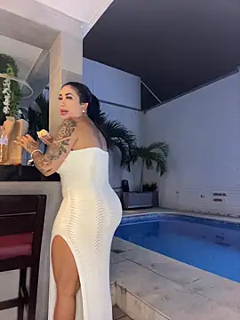 Snapshot of kiim_taaylor chatting on 10-30-25, 01:04 kiim taaylor online show from 10-30-25, 01:04