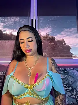 Snapshot of kiim_taaylor chatting on 10-24-25, 01:10 kiim taaylor online show from 10-24-25, 01:10