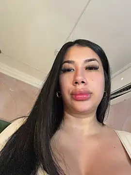 Snapshot of kiim_taaylor chatting on 05-04-26, 06:00 kiim taaylor online show from 05-04-26, 06:00
