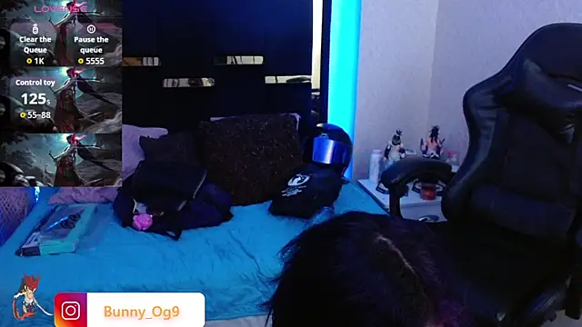 Snapshot of Bunny_O chatting on 04-28-26, 01:37 Bunny O online show from 04-28-26, 01:37