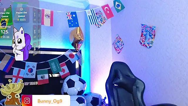 Snapshot of Bunny_O chatting on 06-25-26, 11:32 Bunny O online show from 06-25-26, 11:32