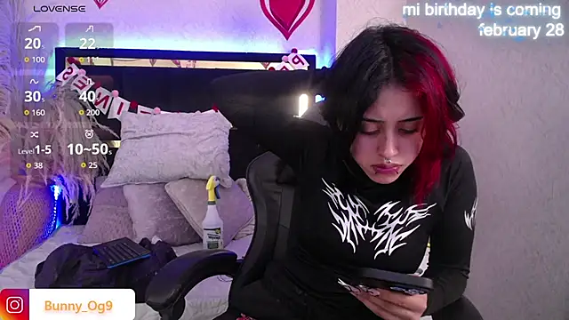 Snapshot of Bunny_O chatting on 02-19-26, 11:34 Bunny O online show from 02-19-26, 11:34