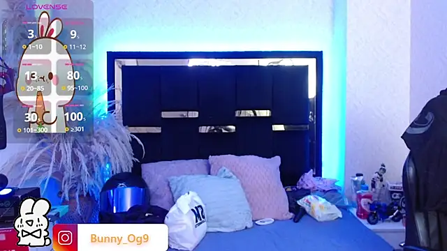 Snapshot of Bunny_O chatting on 05-27-26, 01:57 Bunny O online show from 05-27-26, 01:57