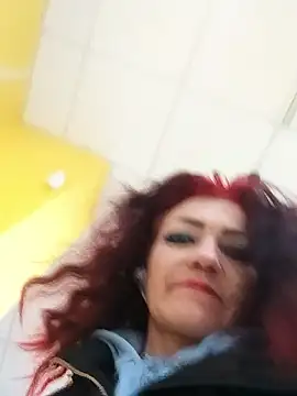 Snapshot of SweetLeila40 chatting on 04-28-26, 04:55 SweetLeila40 online show from 04-28-26, 04:55