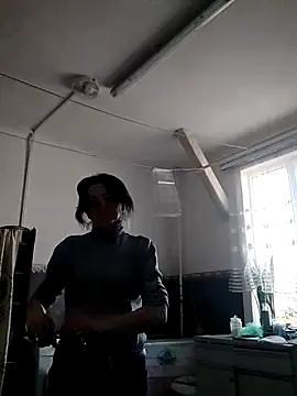 Snapshot of SweetLeila40 chatting on 02-25-25, 12:49 SweetLeila40 online show from 02-25-25, 12:49