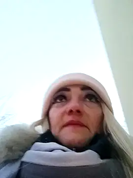 Snapshot of SweetLeila40 chatting on 02-21-25, 04:05 SweetLeila40 online show from 02-21-25, 04:05