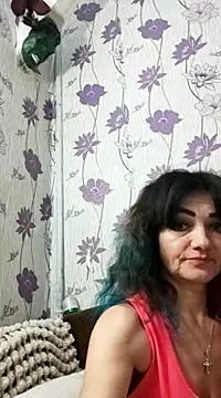 Snapshot of SweetLeila40 chatting on 02-09-25, 02:28 SweetLeila40 online show from 02-09-25, 02:28