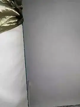 Snapshot of SweetLeila40 chatting on 03-18-25, 03:02 SweetLeila40 online show from 03-18-25, 03:02