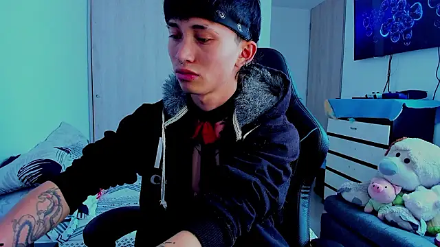 juniior 2311  online show from 01-31-26, 07:12