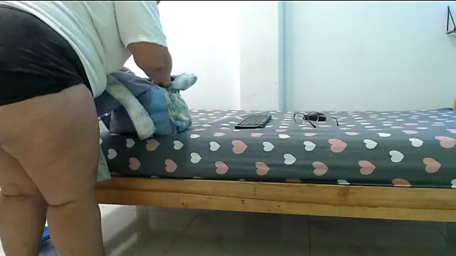 evaleribigtits18 online show from 03-11-26, 02:05