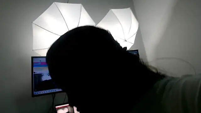 evaleribigtits18 online show from 04-14-26, 01:10