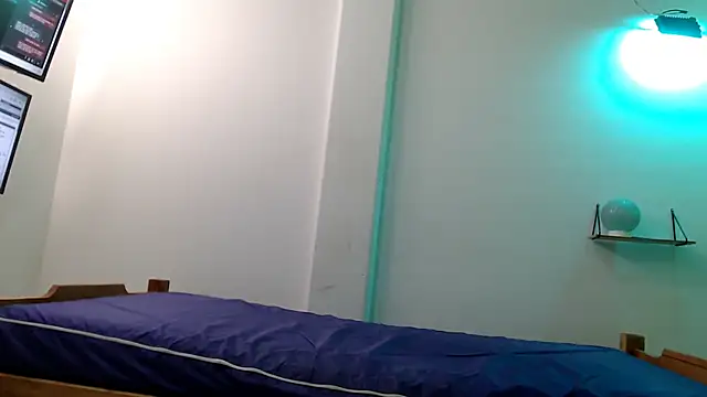 evaleribigtits18 online show from 04-12-26, 01:09