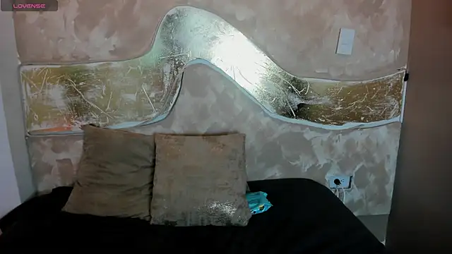 melaniecooperr online show from 10-16-25, 05:05