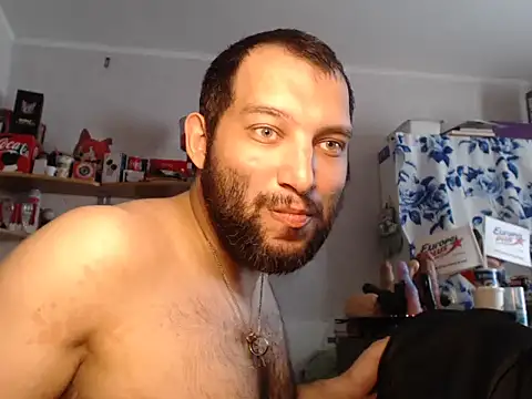 Snapshot of BISEXGOOD777 chatting on 06-16-26, 01:11 BISEXGOOD777 online show from 06-16-26, 01:11