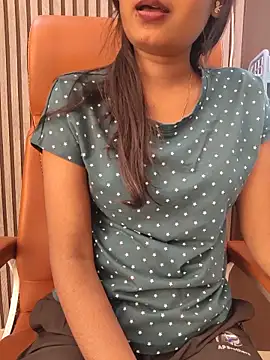 Snapshot of yhona_darling chatting on 06-19-26, 07:20 yhona darling online show from 06-19-26, 07:20