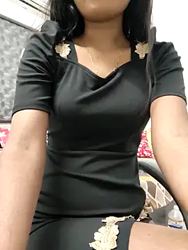 Snapshot of yhona_darling chatting on 05-18-26, 06:45 yhona darling online show from 05-18-26, 06:45