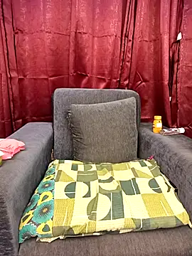 Snapshot of Hot_Urvi chatting on 03-08-25, 10:02 Hot Urvi online show from 03-08-25, 10:02