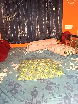 Hot Urvi online show from 11-08-25, 05:27