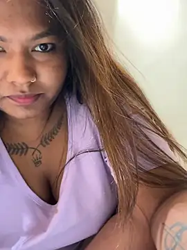 Snapshot of Hot_Urvi chatting on 06-25-26, 06:46 Hot Urvi online show from 06-25-26, 06:46