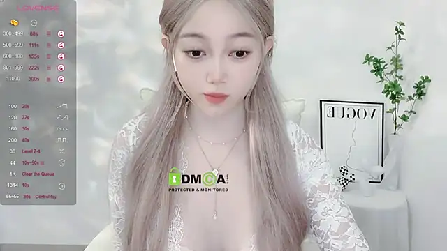 Snapshot of Happy-Minnie chatting on 12-09-24, 12:23 Happy-Minnie online show from 12-09-24, 12:23