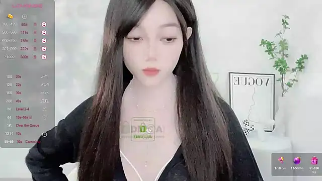 Snapshot of Happy-Minnie chatting on 12-08-24, 02:35 Happy-Minnie online show from 12-08-24, 02:35