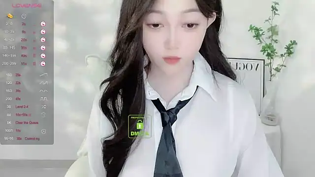 Snapshot of Happy-Minnie chatting on 12-27-24, 11:28 Happy-Minnie online show from 12-27-24, 11:28