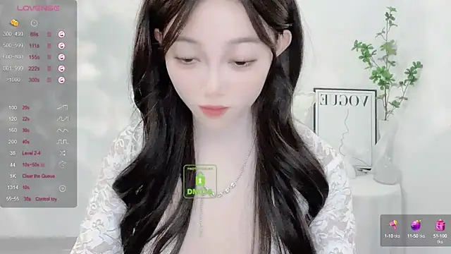 Snapshot of Happy-Minnie chatting on 12-23-24, 04:01 Happy-Minnie online show from 12-23-24, 04:01