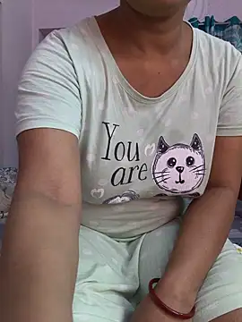 Snapshot of MUMTAJ-1 chatting on 06-11-26, 12:43 MUMTAJ-1 online show from 06-11-26, 12:43
