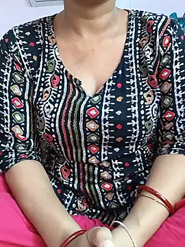 Snapshot of MUMTAJ-1 chatting on 05-25-26, 01:27 MUMTAJ-1 online show from 05-25-26, 01:27