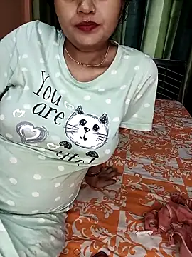 Snapshot of MUMTAJ-1 chatting on 03-11-25, 01:26 MUMTAJ-1 online show from 03-11-25, 01:26
