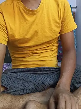Snapshot of MUMTAJ-1 chatting on 05-15-26, 04:38 MUMTAJ-1 online show from 05-15-26, 04:38