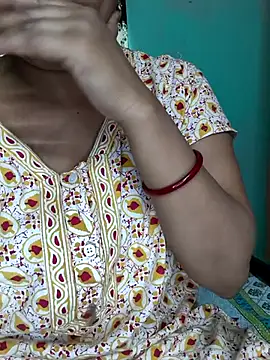 Snapshot of MUMTAJ-1 chatting on 05-10-26, 01:42 MUMTAJ-1 online show from 05-10-26, 01:42