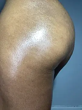 Snapshot of incognitobdy chatting on 02-19-25, 11:36 incognitobdy online show from 02-19-25, 11:36