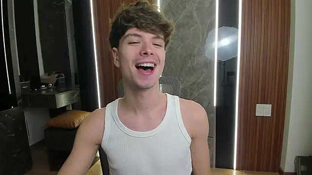 Snapshot of calvin_love_you chatting on 04-20-26, 12:52 calvin love you online show from 04-20-26, 12:52
