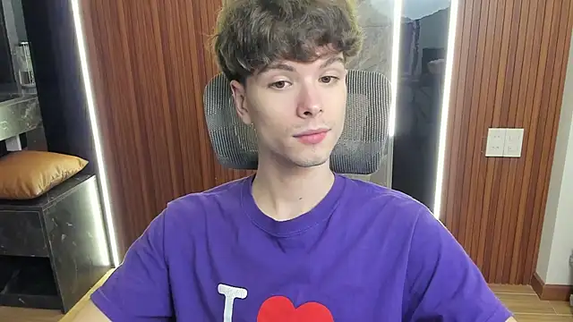 Snapshot of calvin_love_you chatting on 04-19-26, 06:10 calvin love you online show from 04-19-26, 06:10