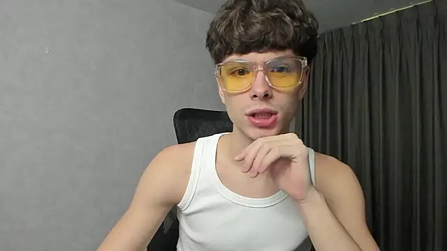 calvin love you online show from 03-04-26, 05:10