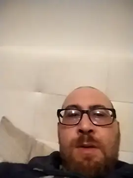 Snapshot of Cazzodr chatting on 03-17-25, 09:02 Cazzodr online show from 03-17-25, 09:02