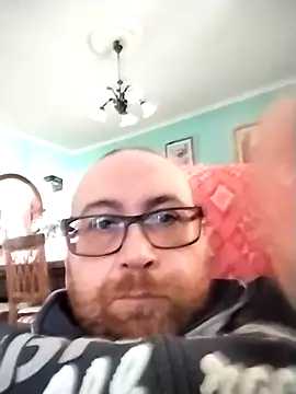 Snapshot of Cazzodr chatting on 02-28-25, 02:42 Cazzodr online show from 02-28-25, 02:42