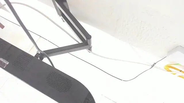 Snapshot of lin_jayani chatting on 09-12-25, 12:27 lin jayani online show from 09-12-25, 12:27