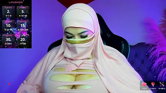Snapshot of Tahiraa_ chatting on 03-04-25, 01:17 Tahiraa online show from 03-04-25, 01:17